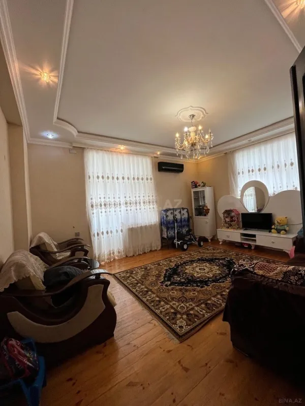 Satılır 2 otaqlı mənzil 74 m²