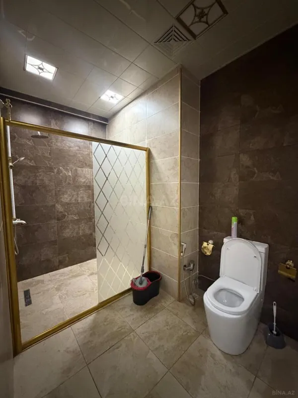 Kirayə verilir 2 otaqlı mənzil 102 m²
