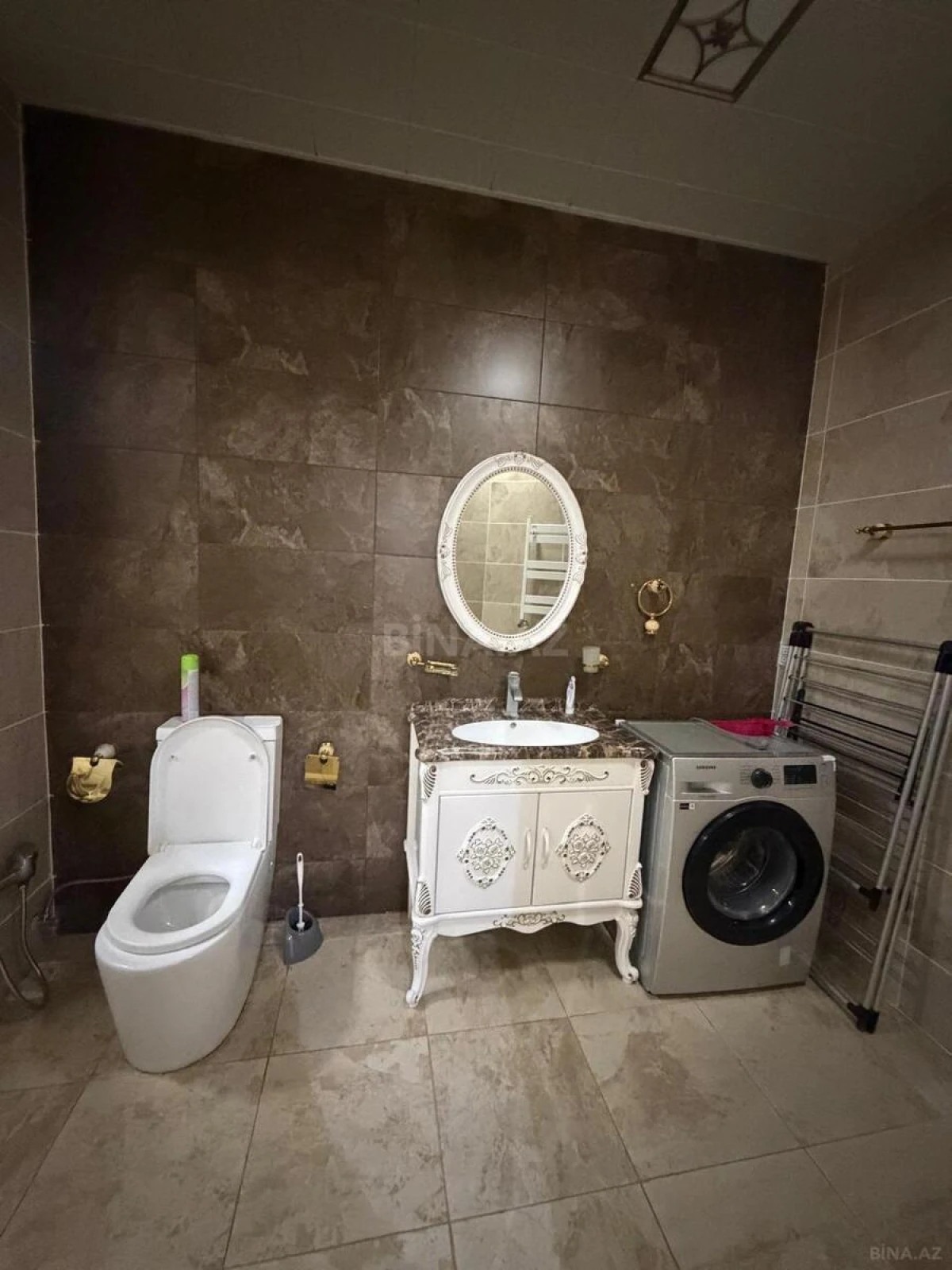 Kirayə verilir 2 otaqlı mənzil 102 m²