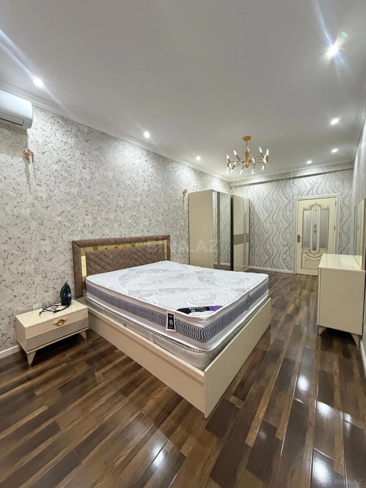 Kirayə verilir 2 otaqlı mənzil 102 m²