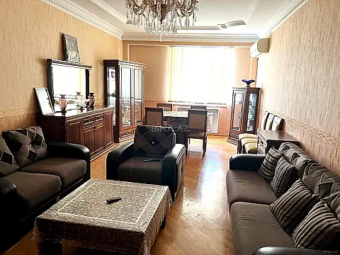 Kirayə verilir 3 otaqlı mənzil 135 m²