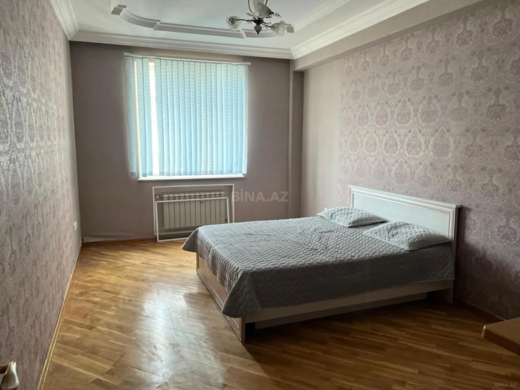 Kirayə verilir 3 otaqlı mənzil 135 m²