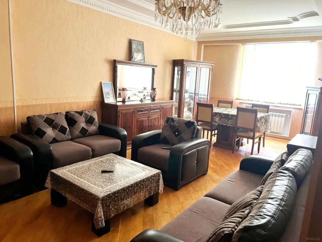 Kirayə verilir 3 otaqlı mənzil 135 m²