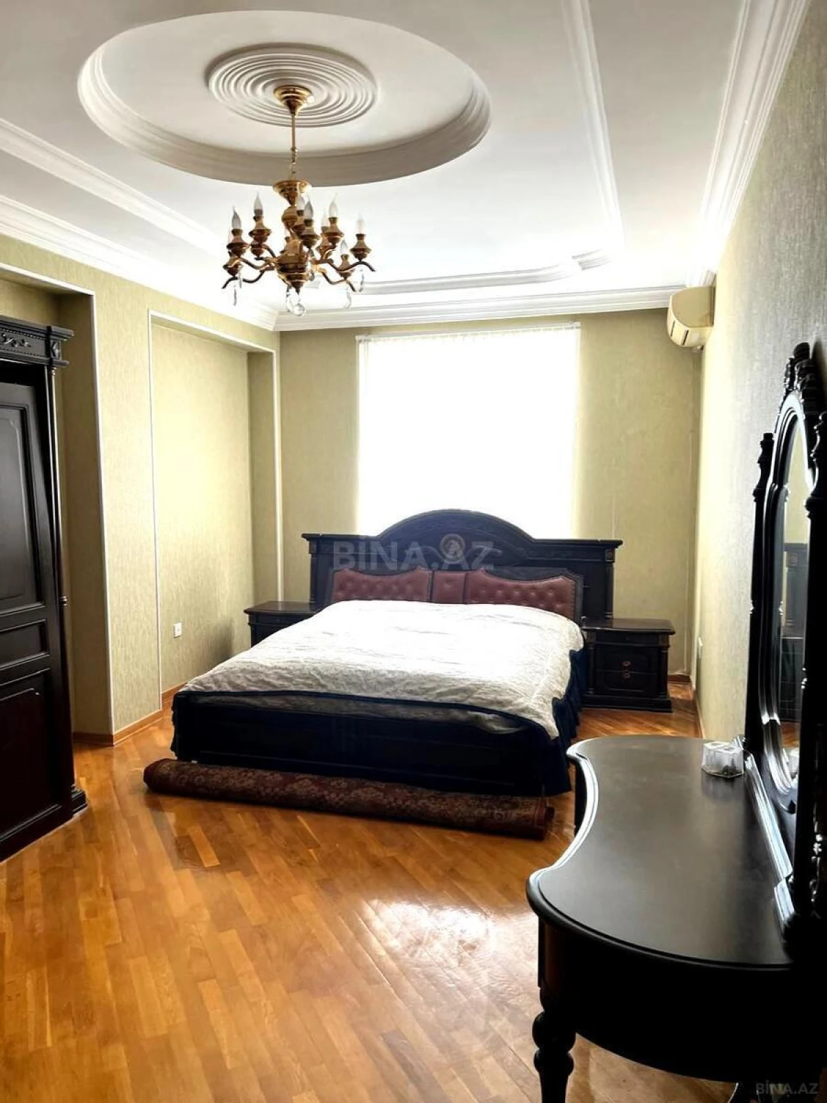Kirayə verilir 3 otaqlı mənzil 135 m²