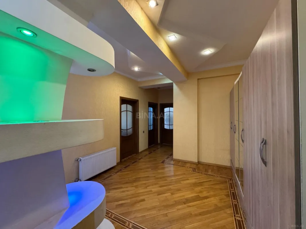 Satılır 3 otaqlı mənzil 115 m²