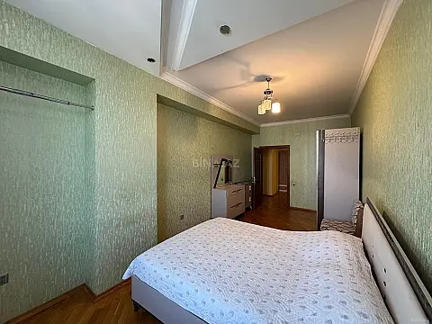 Satılır 3 otaqlı mənzil 115 m²