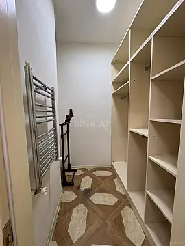 Kirayə verilir 2 otaqlı mənzil 61 m²