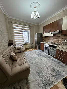 Kirayə verilir 2 otaqlı mənzil 61 m²
