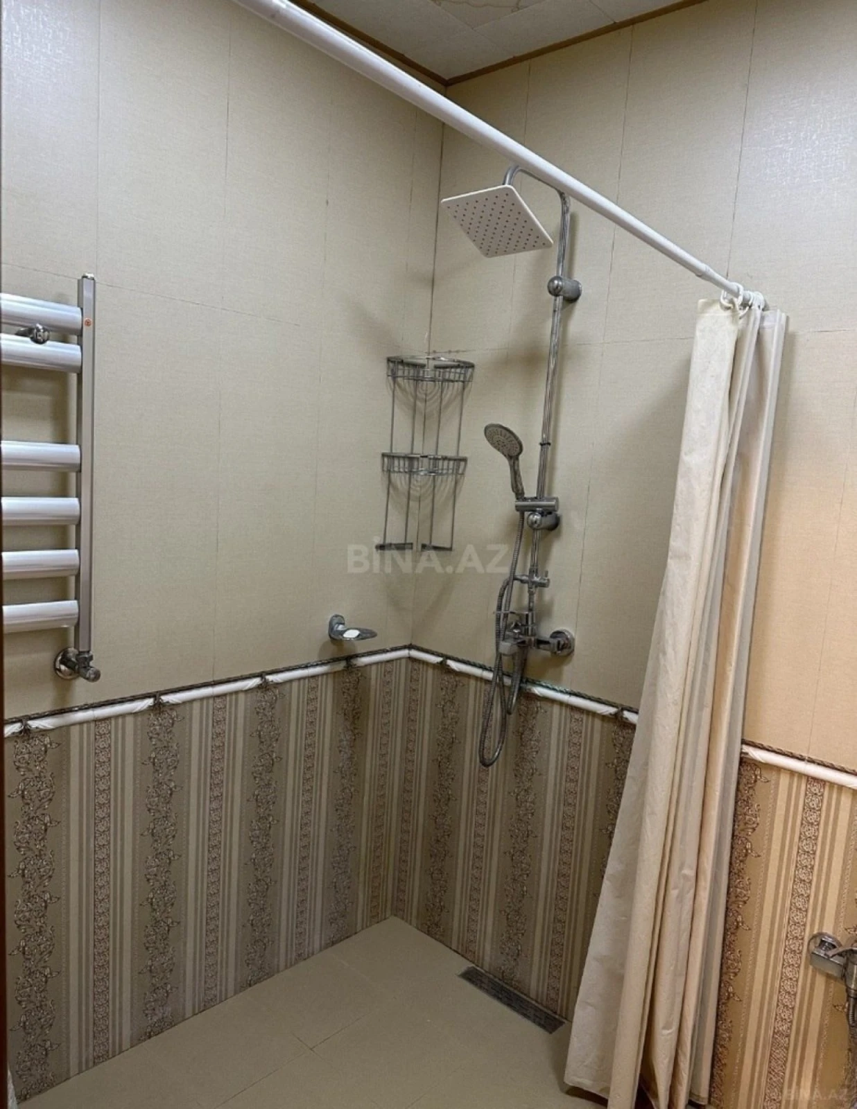 Satılır 3 otaqlı mənzil 93 m²