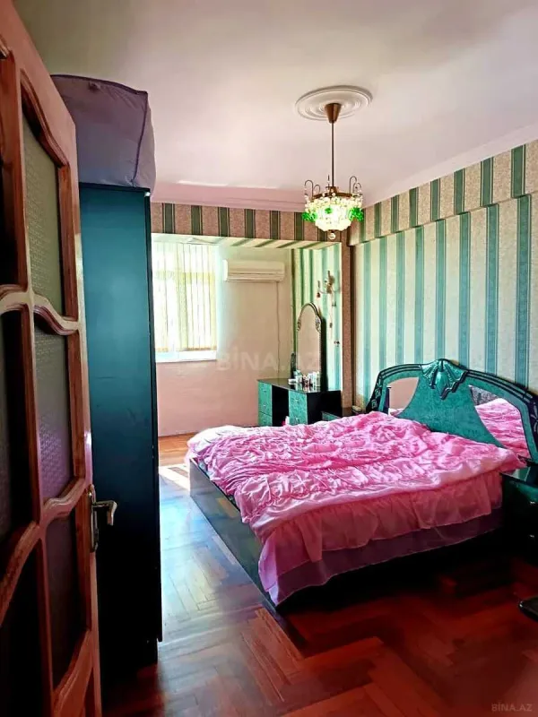 Satılır 3 otaqlı mənzil 100.5 m²