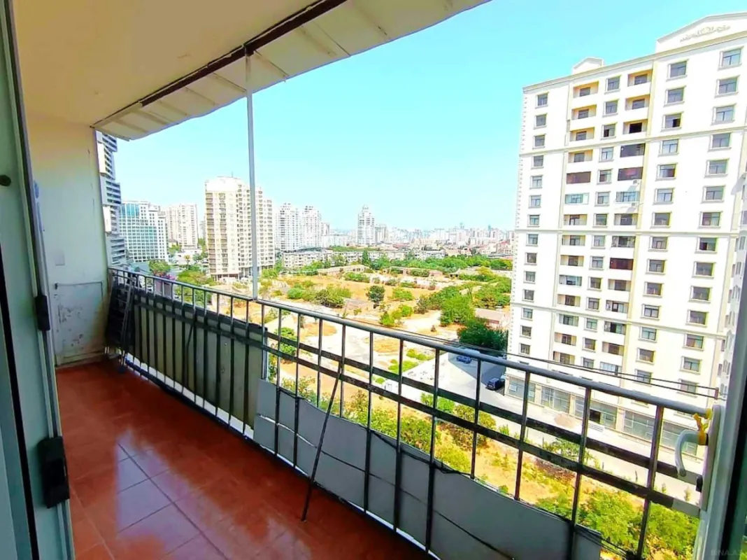 Satılır 3 otaqlı mənzil 100.5 m²