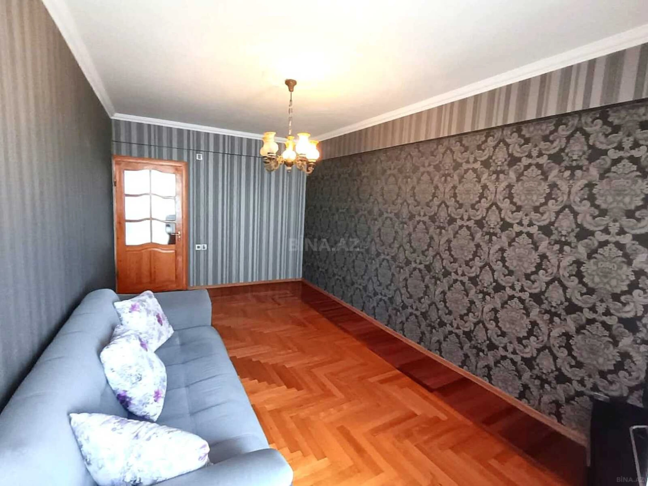 Satılır 3 otaqlı mənzil 100.5 m²