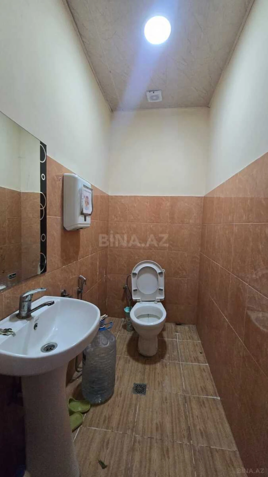 Kirayə verilir obyekt 175 m²