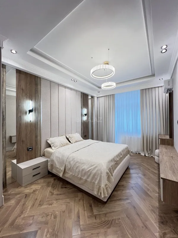 Satılır 3 otaqlı mənzil 120 m²
