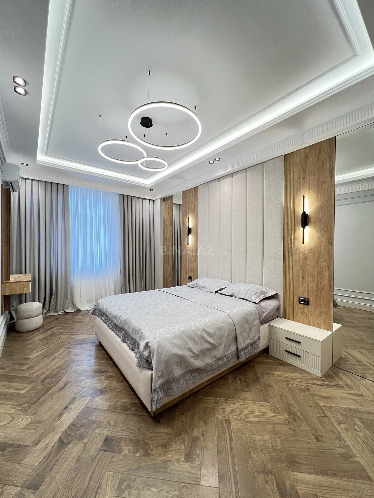 Satılır 3 otaqlı mənzil 120 m²