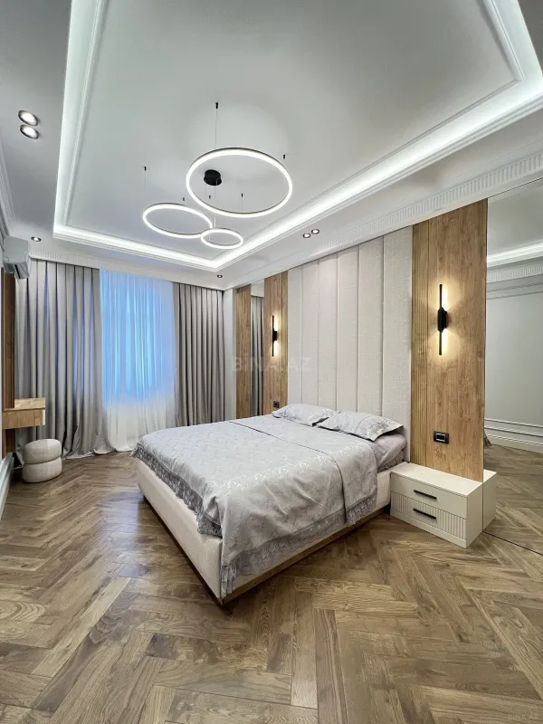 Satılır 3 otaqlı mənzil 120 m²