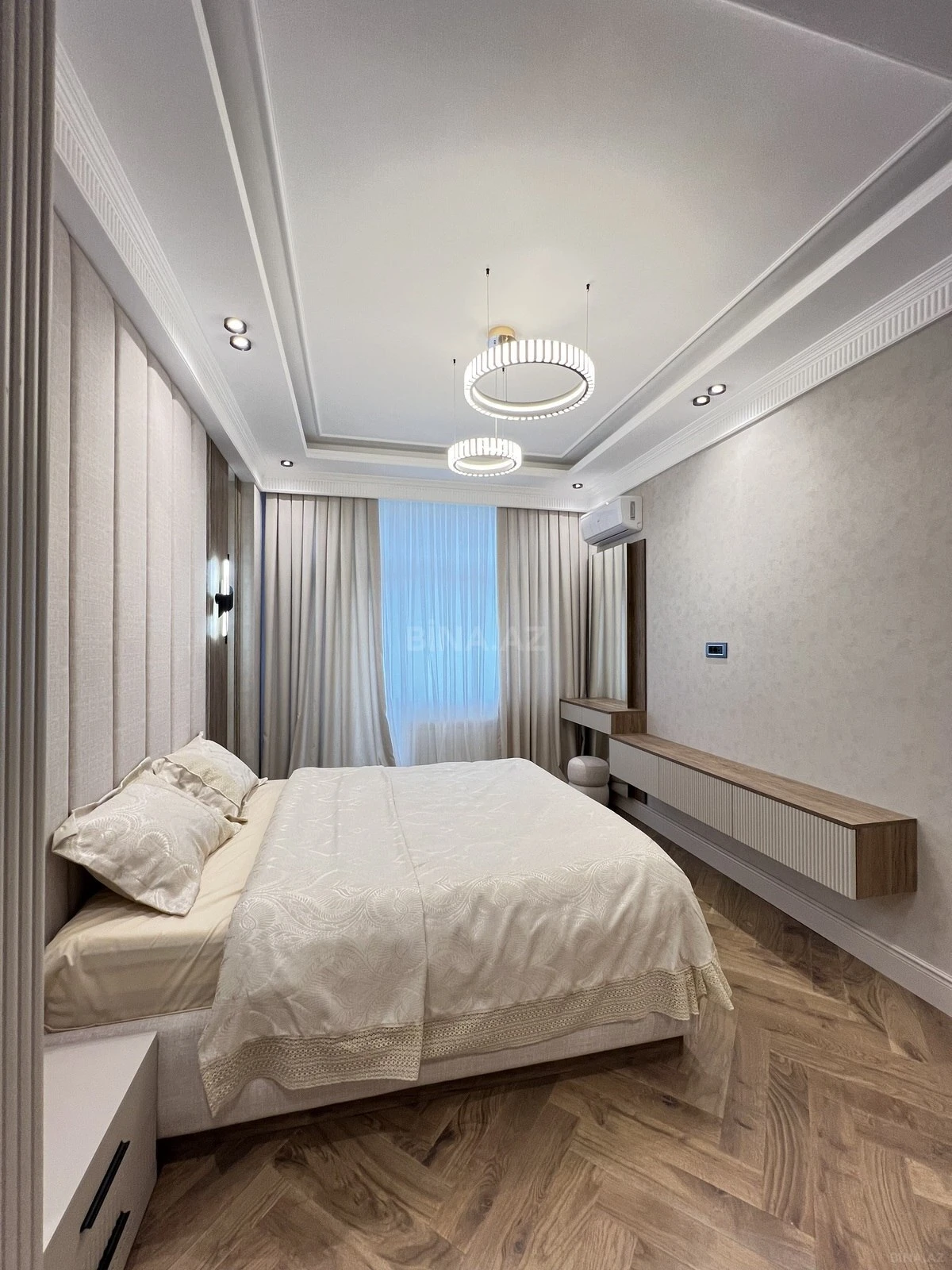 Satılır 3 otaqlı mənzil 120 m²