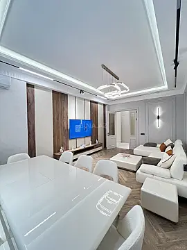 Satılır 3 otaqlı mənzil 120 m²