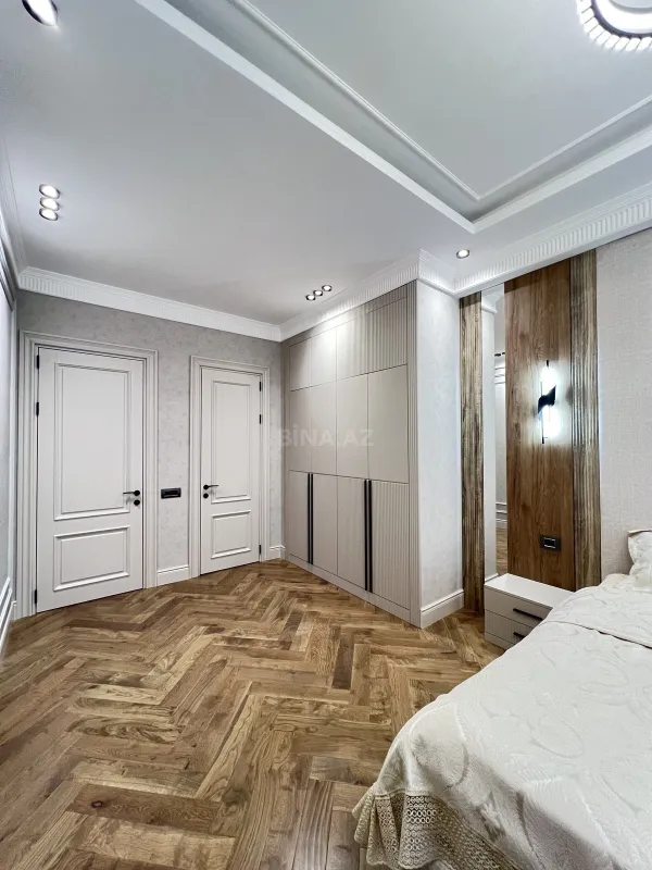 Satılır 3 otaqlı mənzil 120 m²
