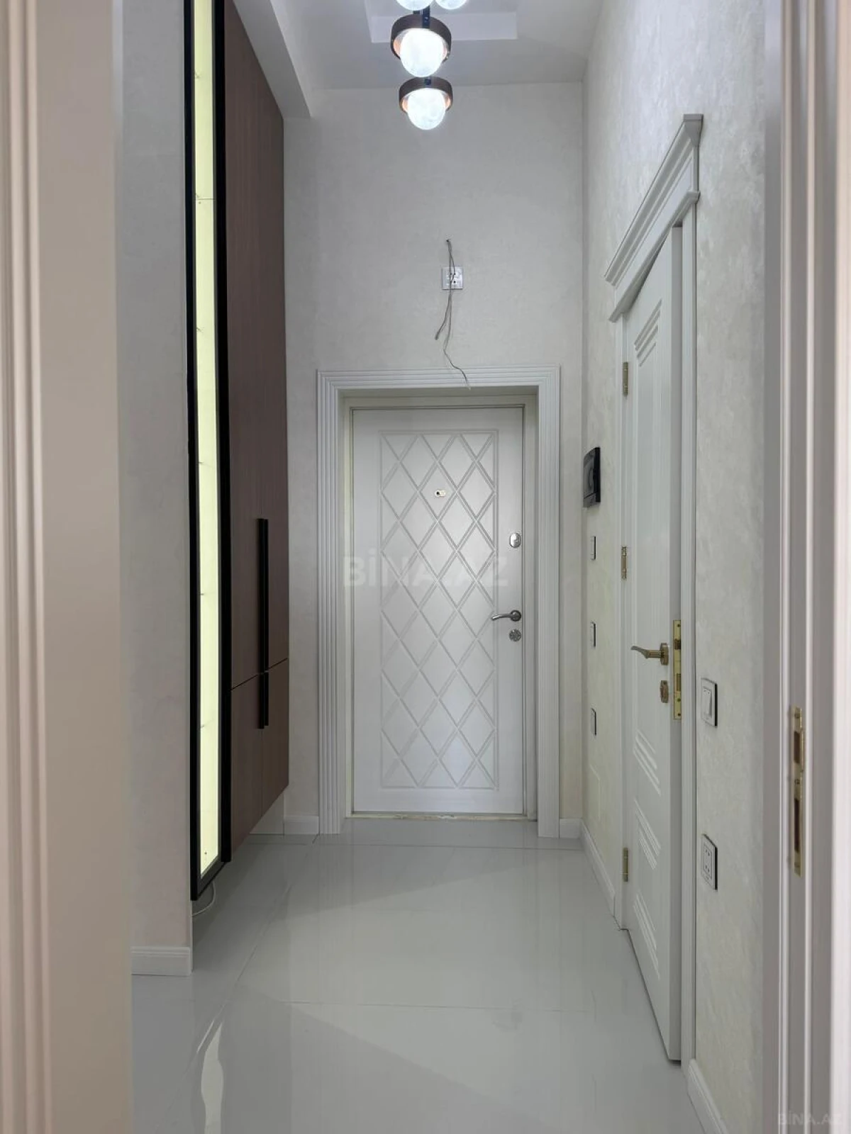 Kirayə verilir 2 otaqlı mənzil 80 m²