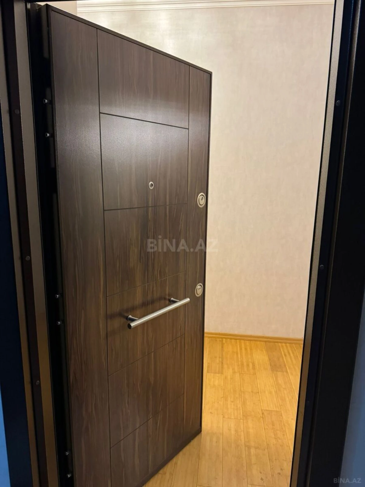 Satılır 2 otaqlı mənzil 72 m²