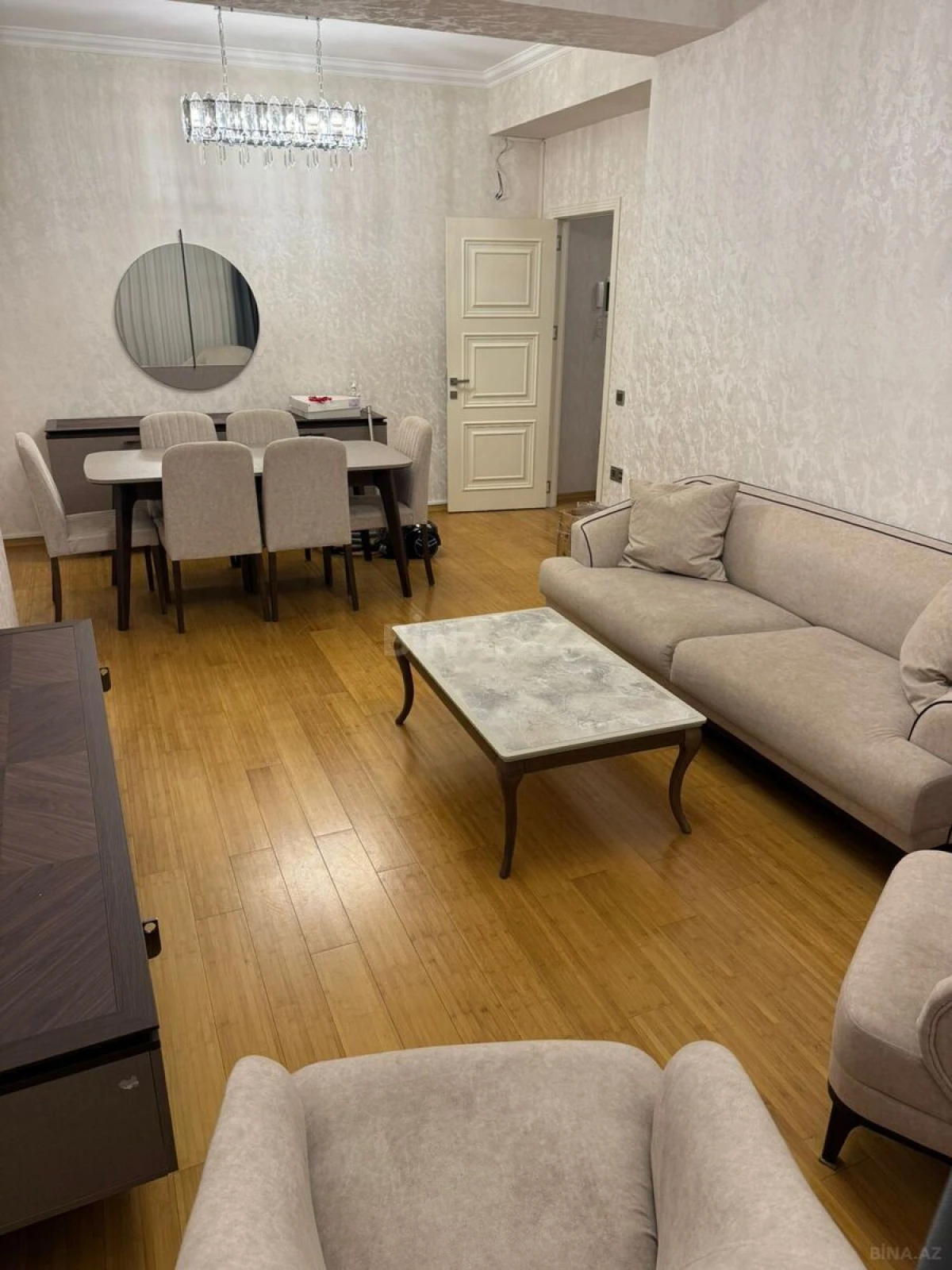 Satılır 2 otaqlı mənzil 72 m²