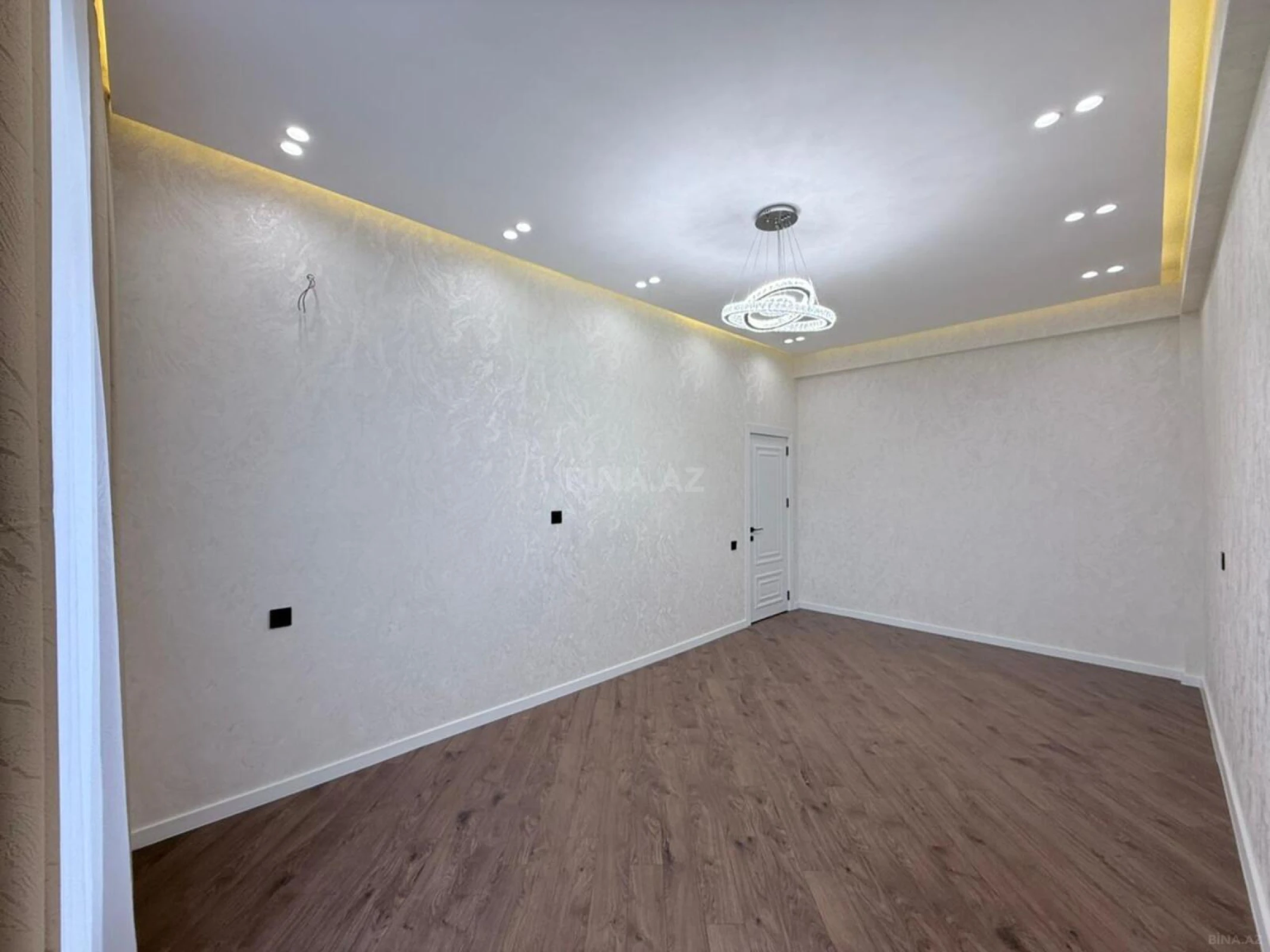 Satılır 2 otaqlı mənzil 60 m²