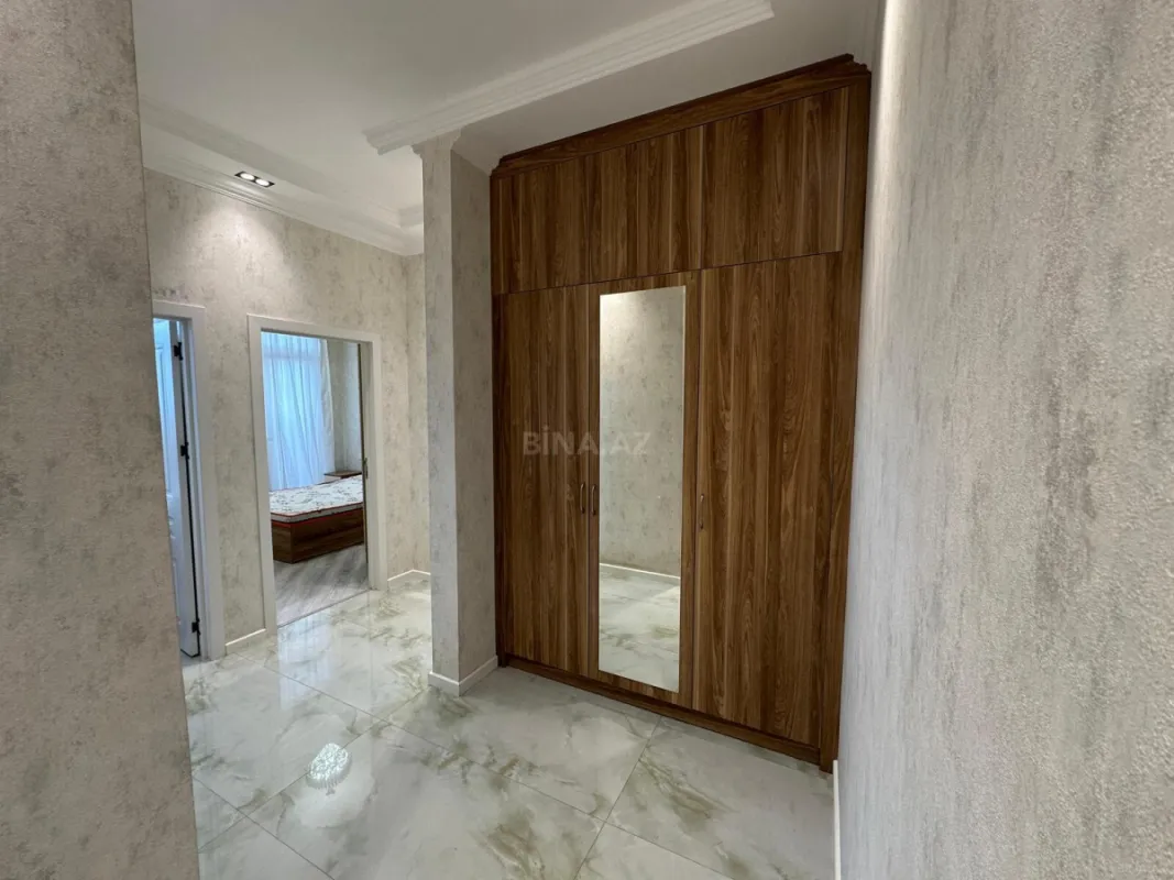Kirayə verilir 2 otaqlı mənzil 70 m²