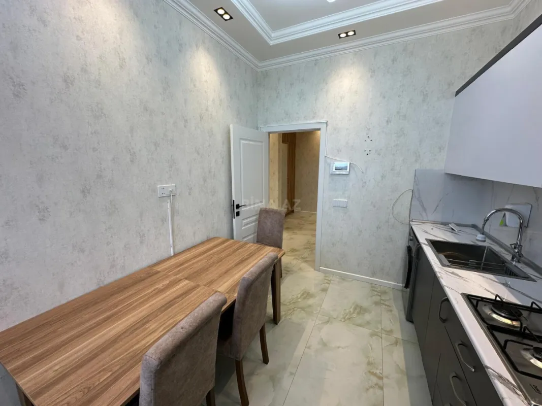 Kirayə verilir 2 otaqlı mənzil 70 m²