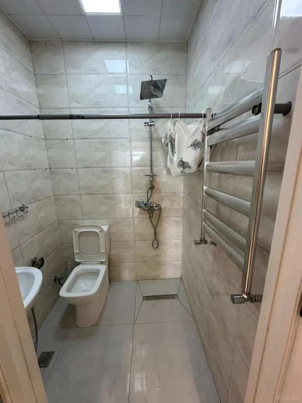 Kirayə verilir 2 otaqlı mənzil 70 m²