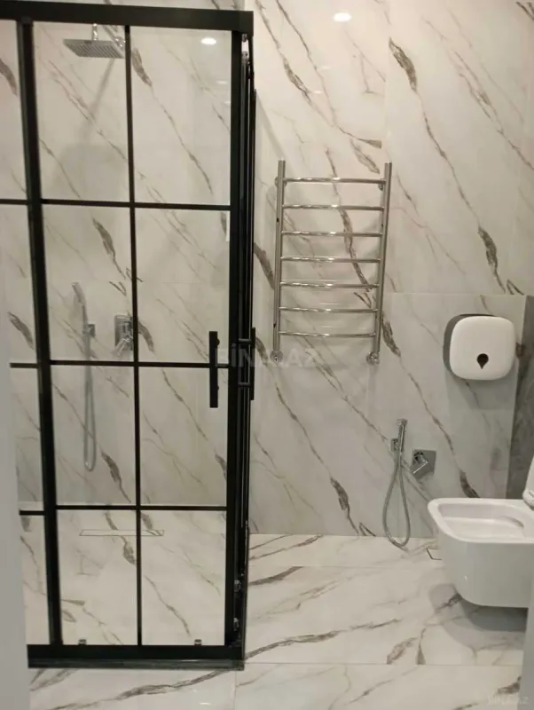 Kirayə verilir 2 otaqlı mənzil 75 m²