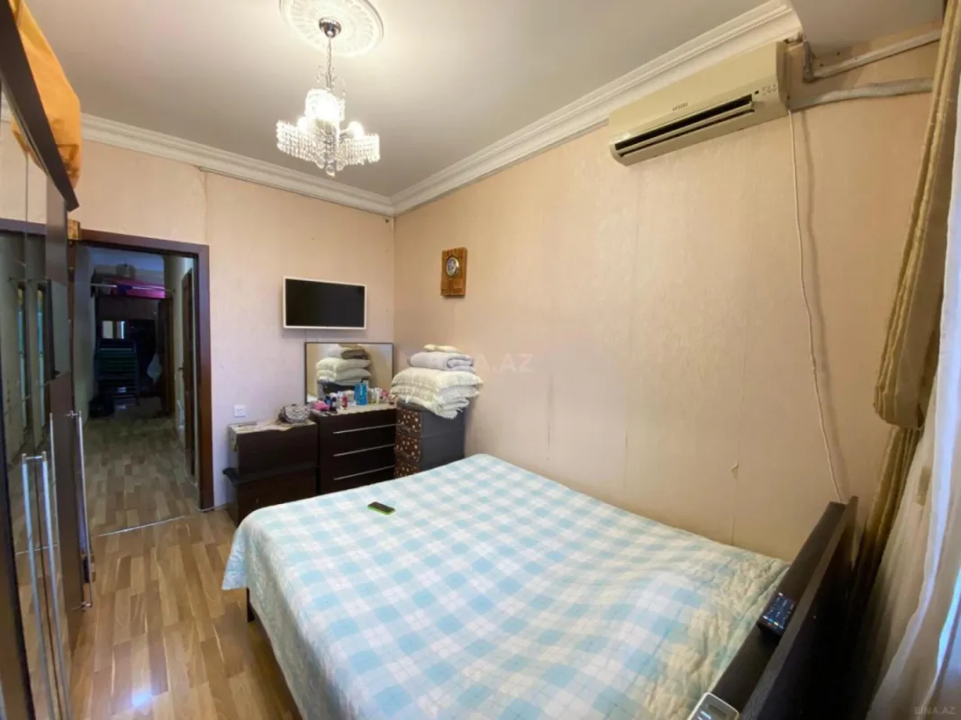 Satılır 2 otaqlı mənzil 80 m²