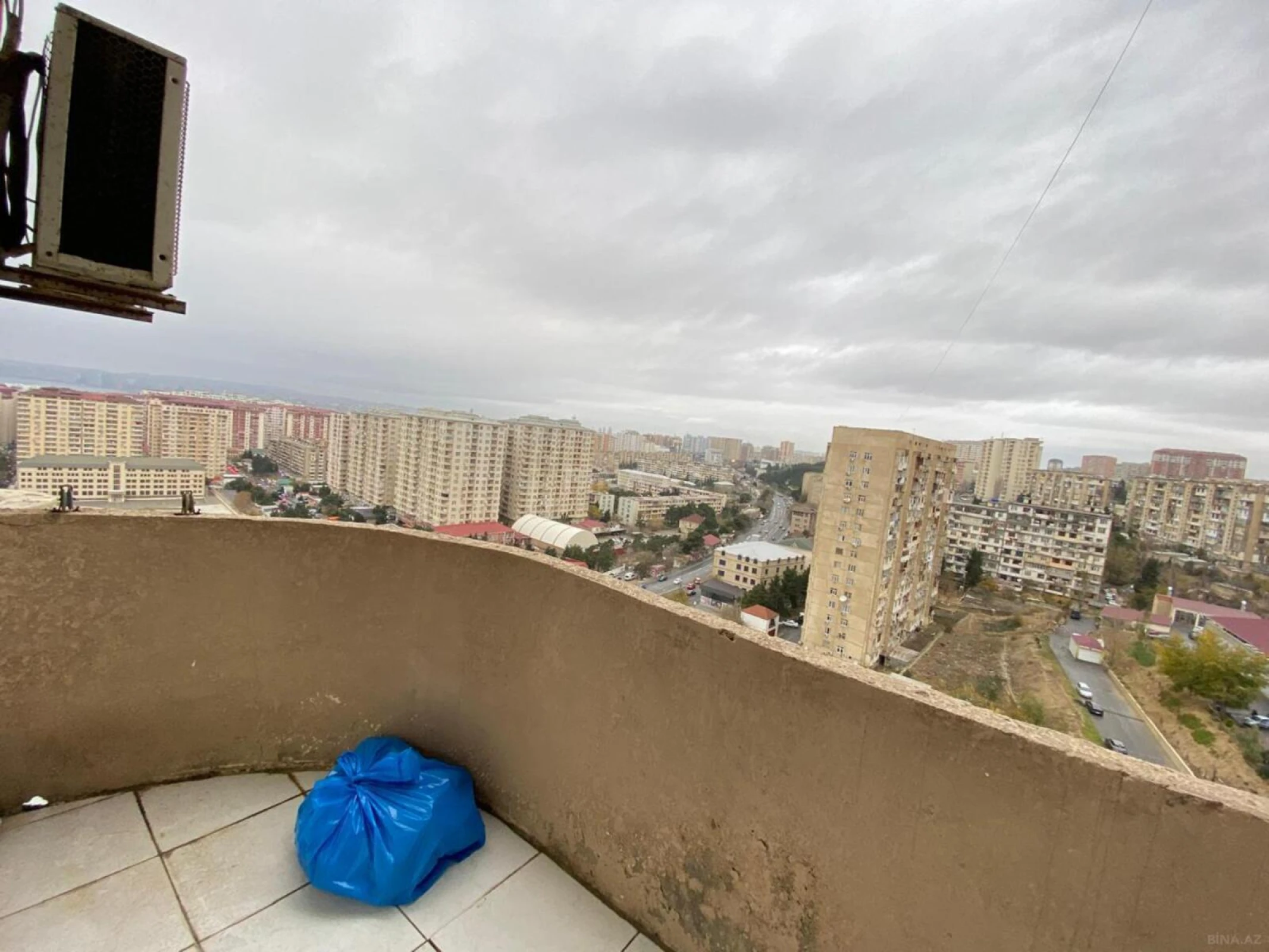 Satılır 2 otaqlı mənzil 80 m²