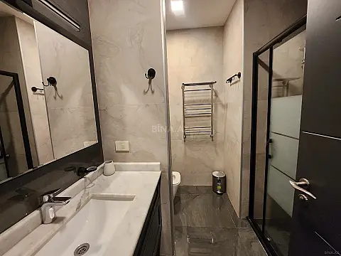Kirayə verilir 3 otaqlı mənzil 130 m²