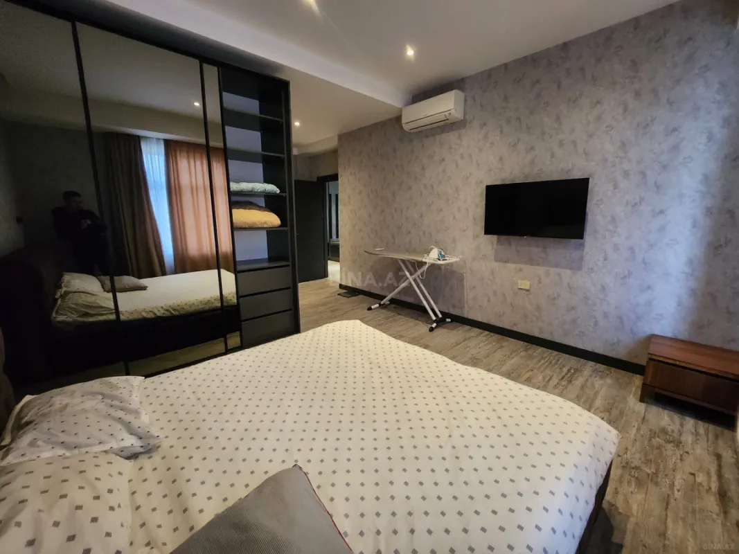 Kirayə verilir 3 otaqlı mənzil 130 m²