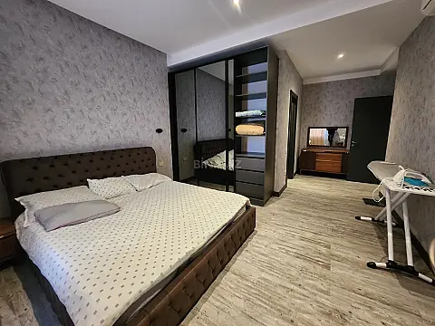 Kirayə verilir 3 otaqlı mənzil 130 m²