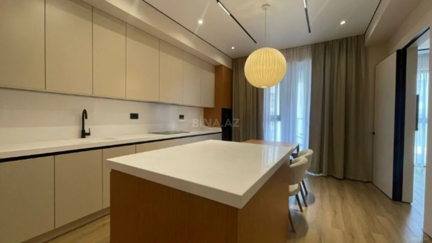 Kirayə verilir 2 otaqlı mənzil 75 m²