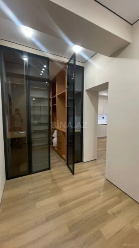 Kirayə verilir 2 otaqlı mənzil 75 m²