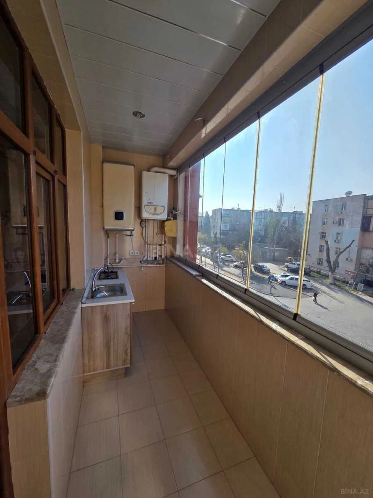 Satılır 3 otaqlı mənzil 145 m²