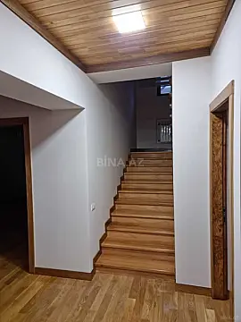 Satılır 7 otaqlı həyət evi 365 m²