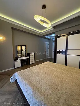 Kirayə verilir 3 otaqlı mənzil 140 m²
