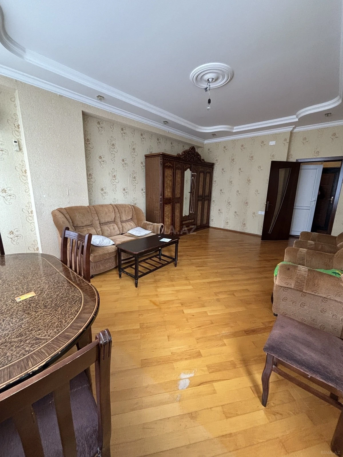 Kirayə verilir 2 otaqlı mənzil 80 m²