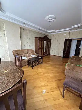 Kirayə verilir 2 otaqlı mənzil 80 m²