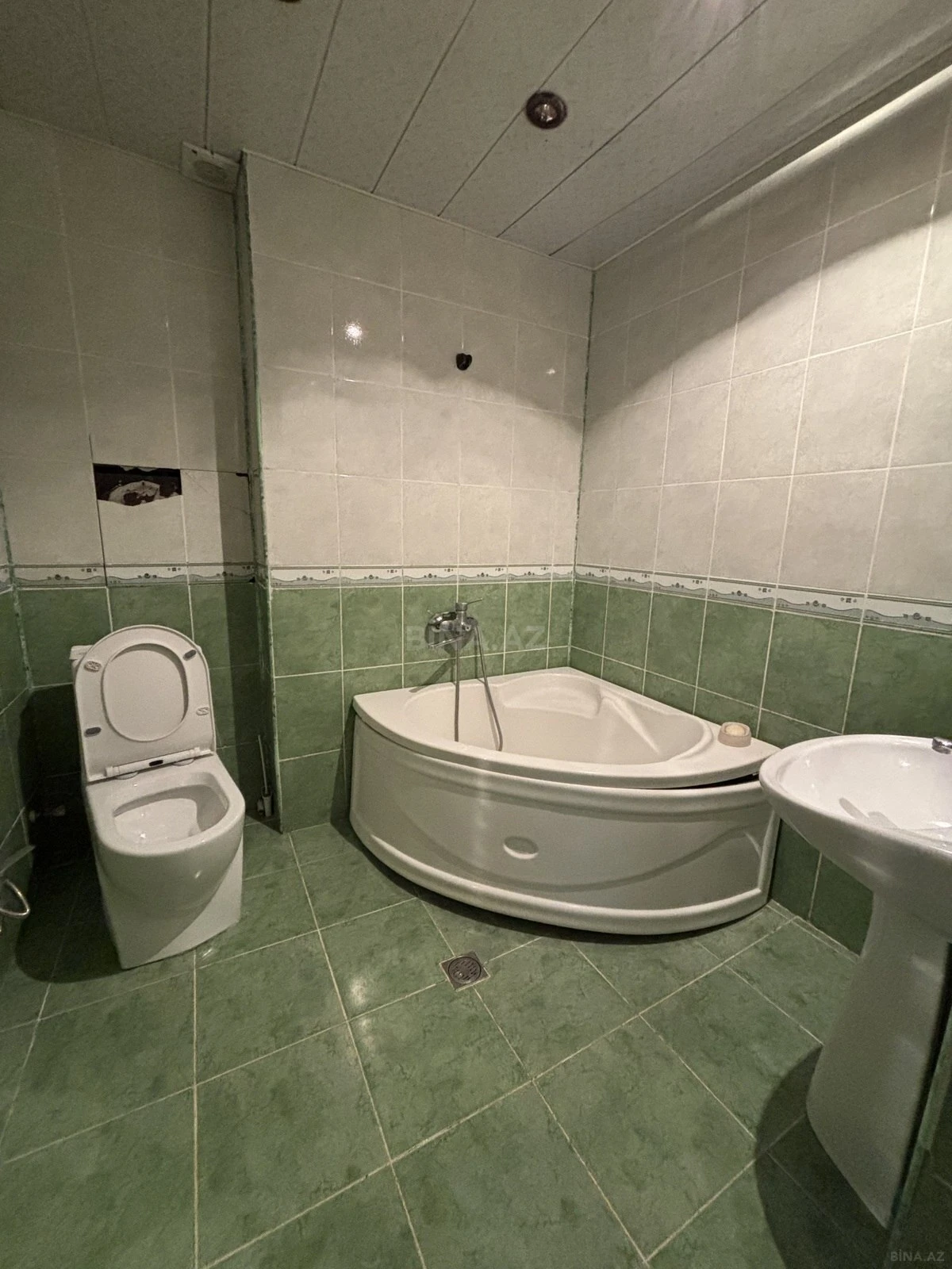 Kirayə verilir 2 otaqlı mənzil 80 m²