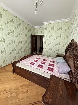 Kirayə verilir 2 otaqlı mənzil 80 m²