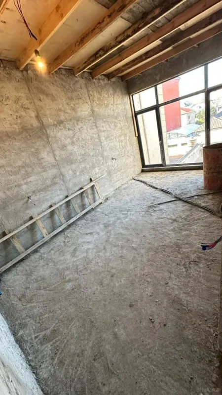 Satılır 5 otaqlı həyət evi 161 m²