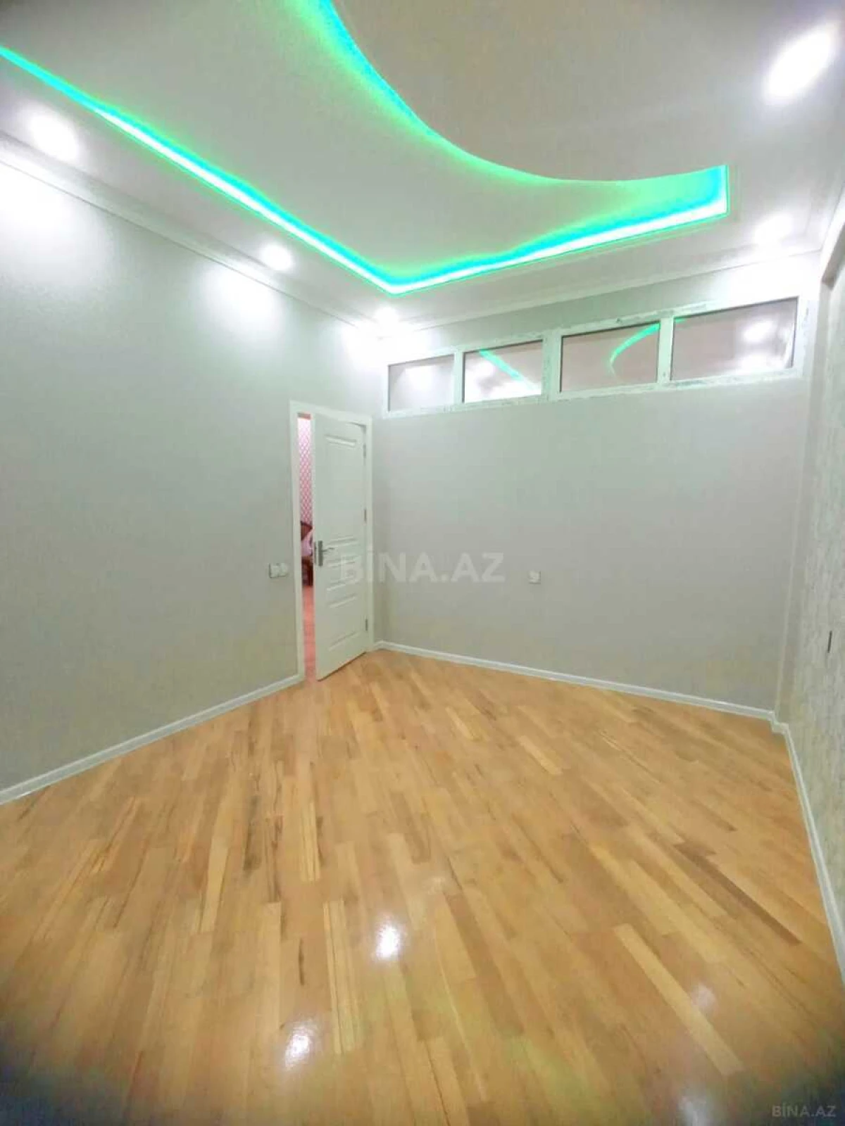 Satılır 3 otaqlı mənzil 103 m²