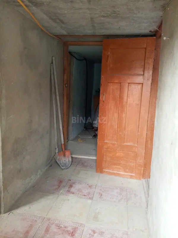 Satılır 6 otaqlı həyət evi 100 m²