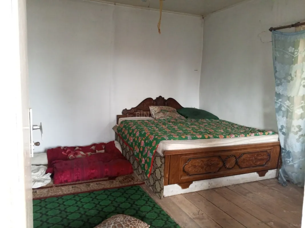 Satılır 6 otaqlı həyət evi 100 m²