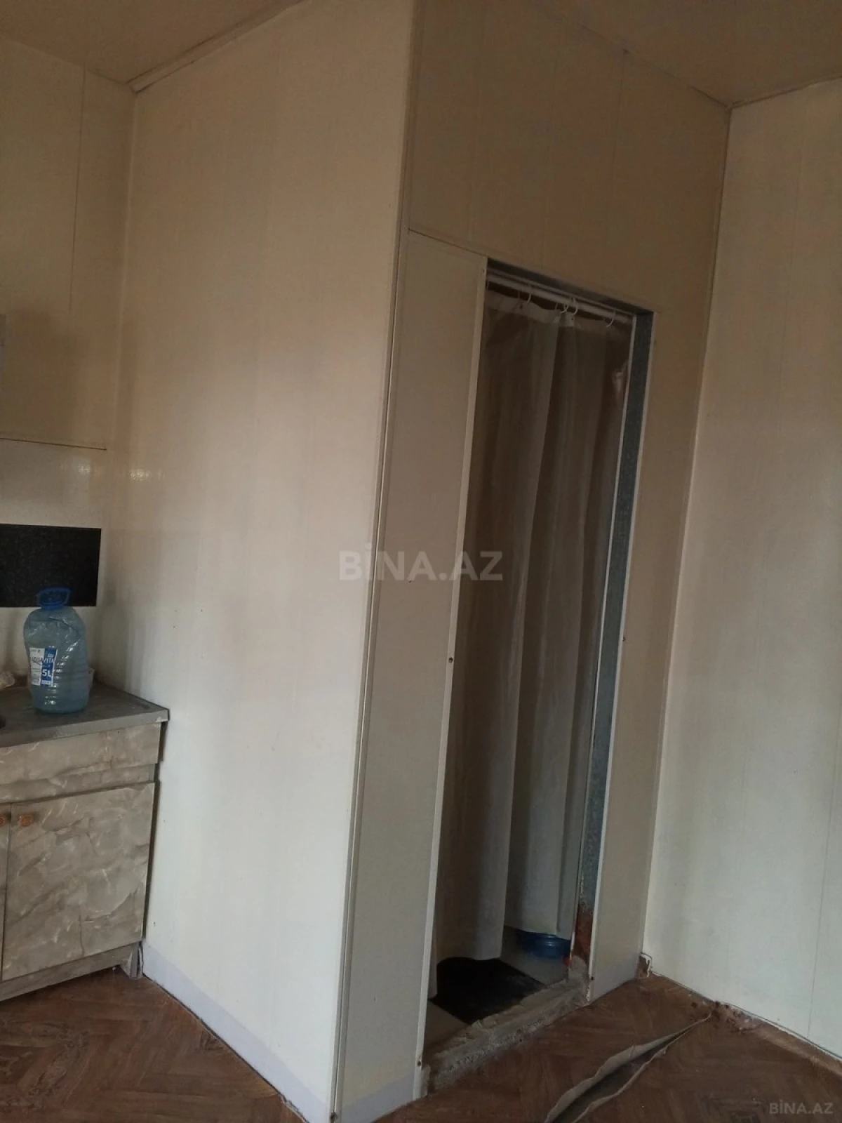 Satılır 6 otaqlı həyət evi 100 m²